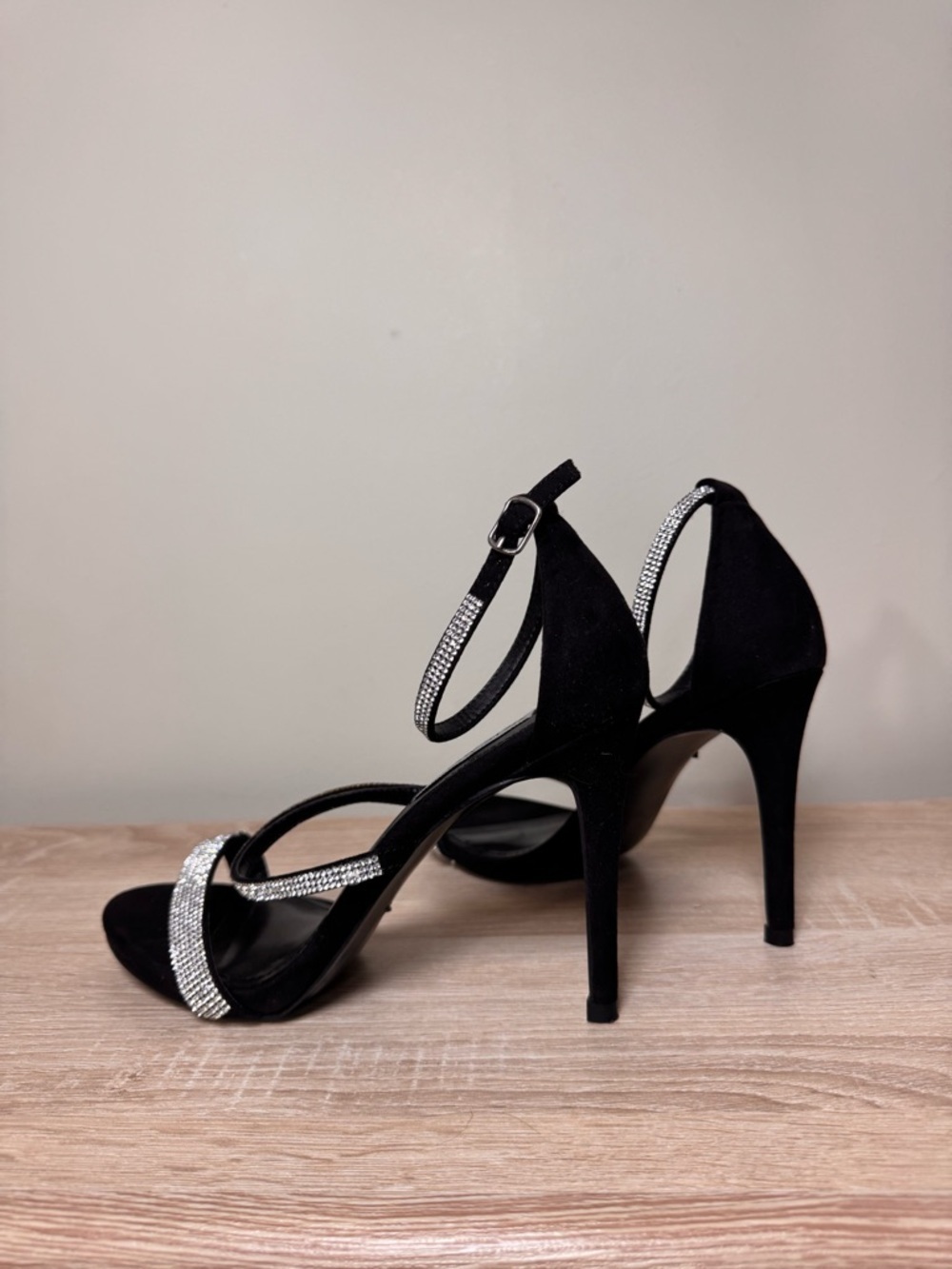 Steve Madden Black Strappy Stiletto Sandals with Rhinestones, Ankle Strap, 8 - Picture 6 of 8